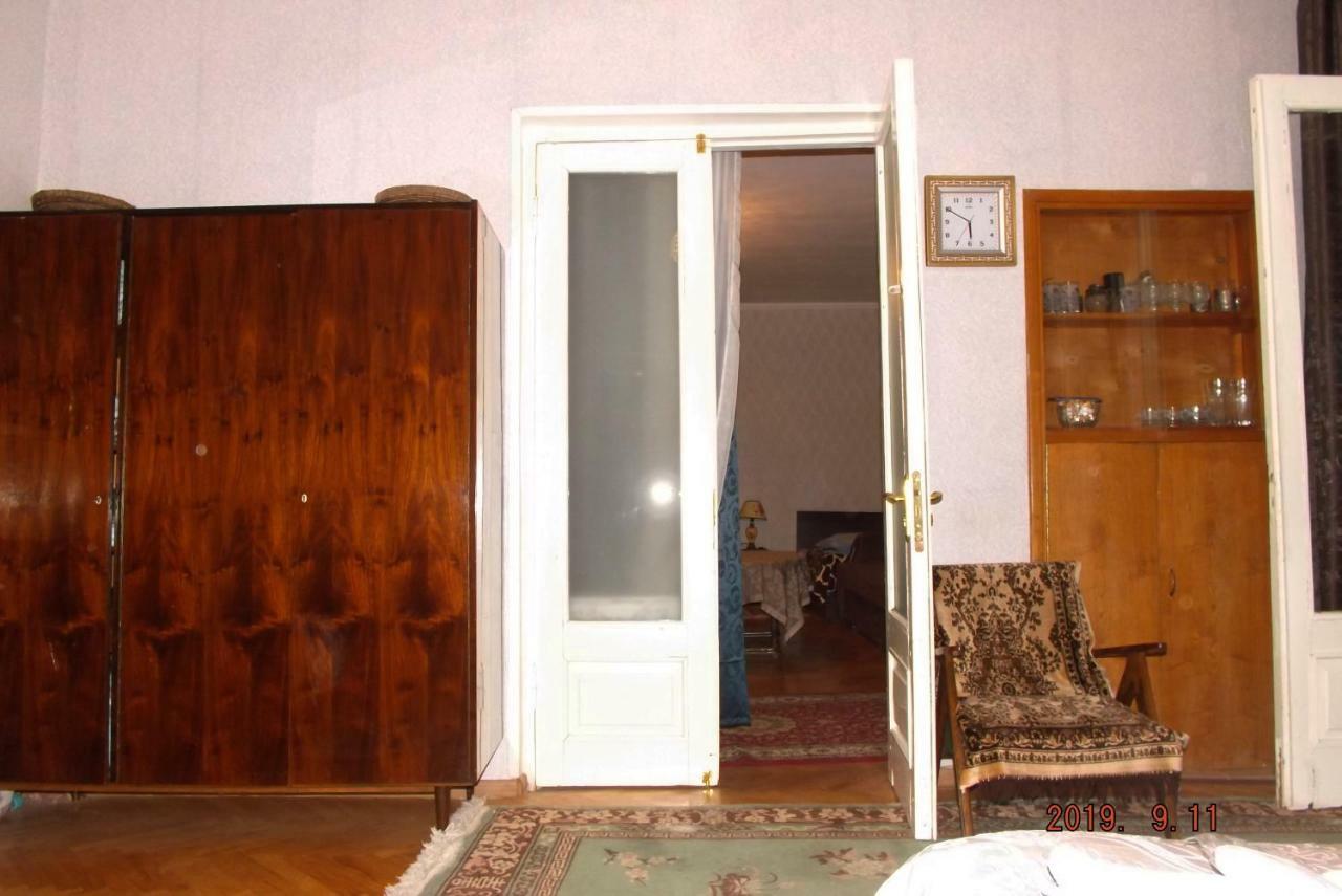 Guest House Ing 第比利斯 外观 照片